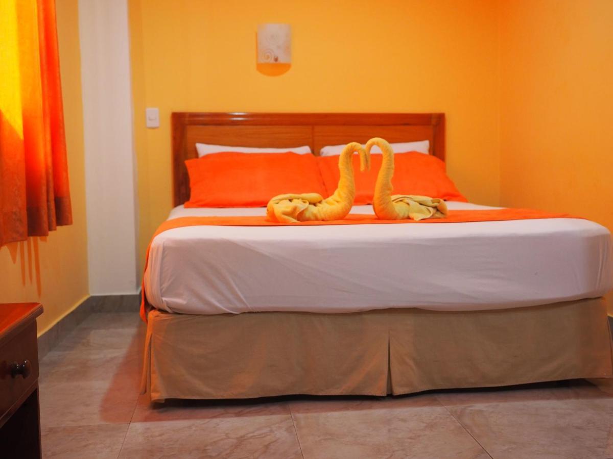 Hostal Espana Puerto Ayora  Exterior foto