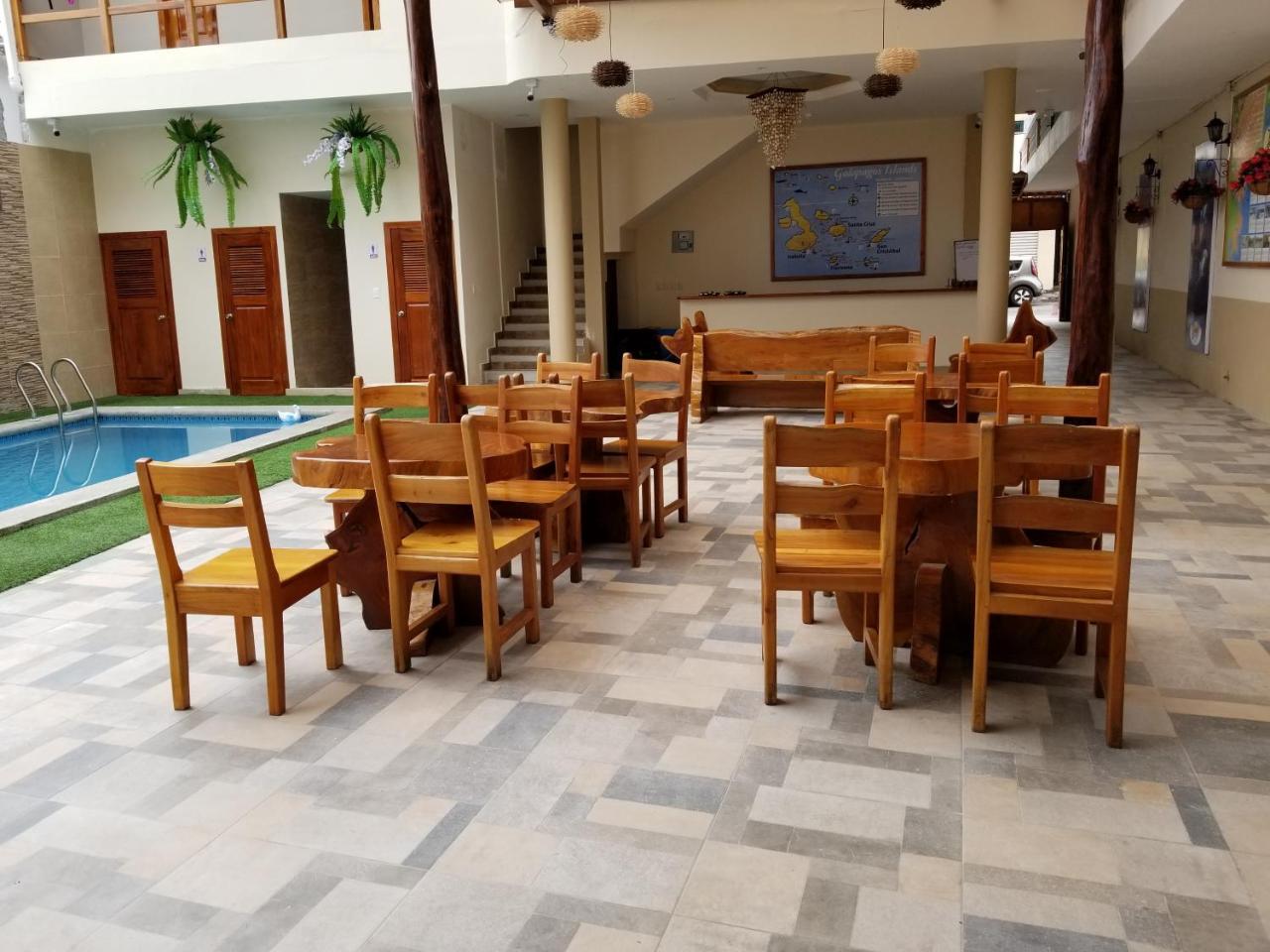 Hostal Espana Puerto Ayora  Exterior foto